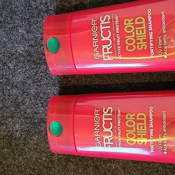 SOLD     Garnier shampoo set of two - Picture 2 of 3